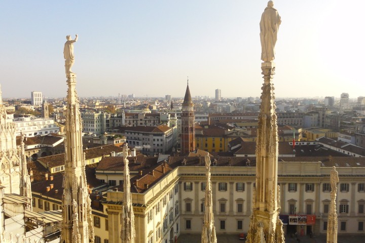 Looking down from the Duomo roof